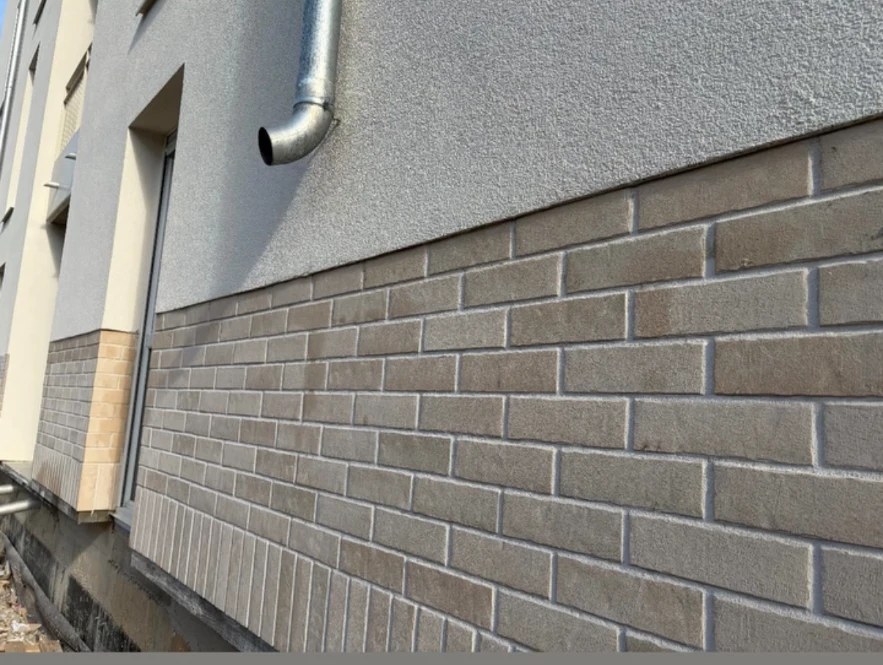 Briquettes de parement en façade